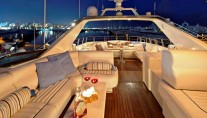 Noni -  Flybridge